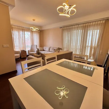 Cetin Emec Clty Center 3 Bedroom Lejlighed